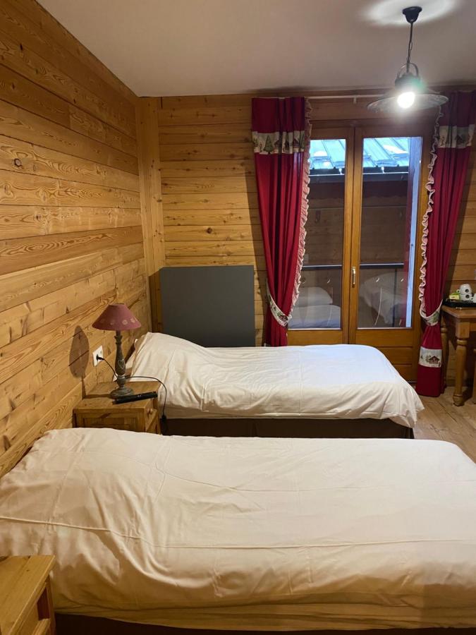 Le Schuss Hotel Chatel Exterior photo
